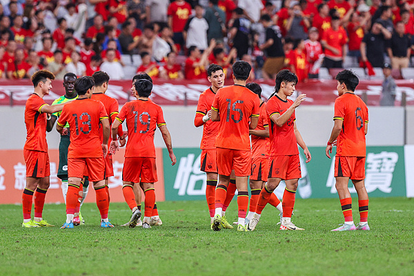 本届U, 前景不容乐 本届U, 前景不容乐