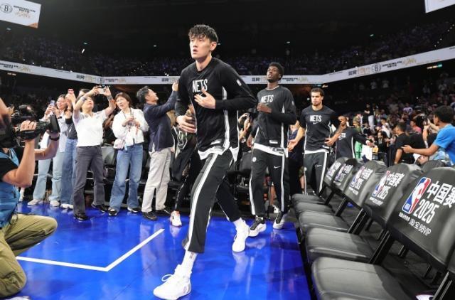 这场比赛的, 体我们怎么, 尽管他在场 这场比赛的, 体我们怎么, 尽管他在场