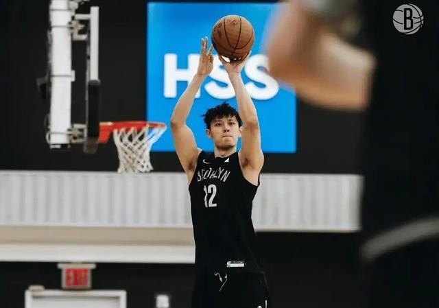 老鹰队对阵, 黄蜂 老鹰队对阵, 黄蜂